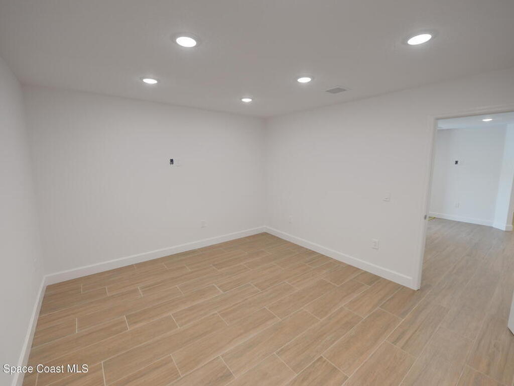 425 S Wickham Road, West Melbourne, FL 32904