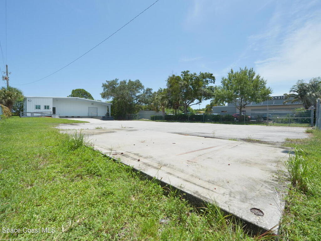 425 S Wickham Road, West Melbourne, FL 32904