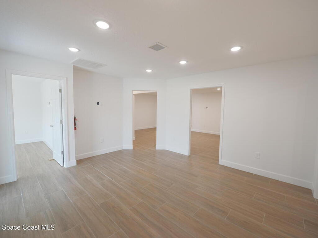 425 S Wickham Road, West Melbourne, FL 32904