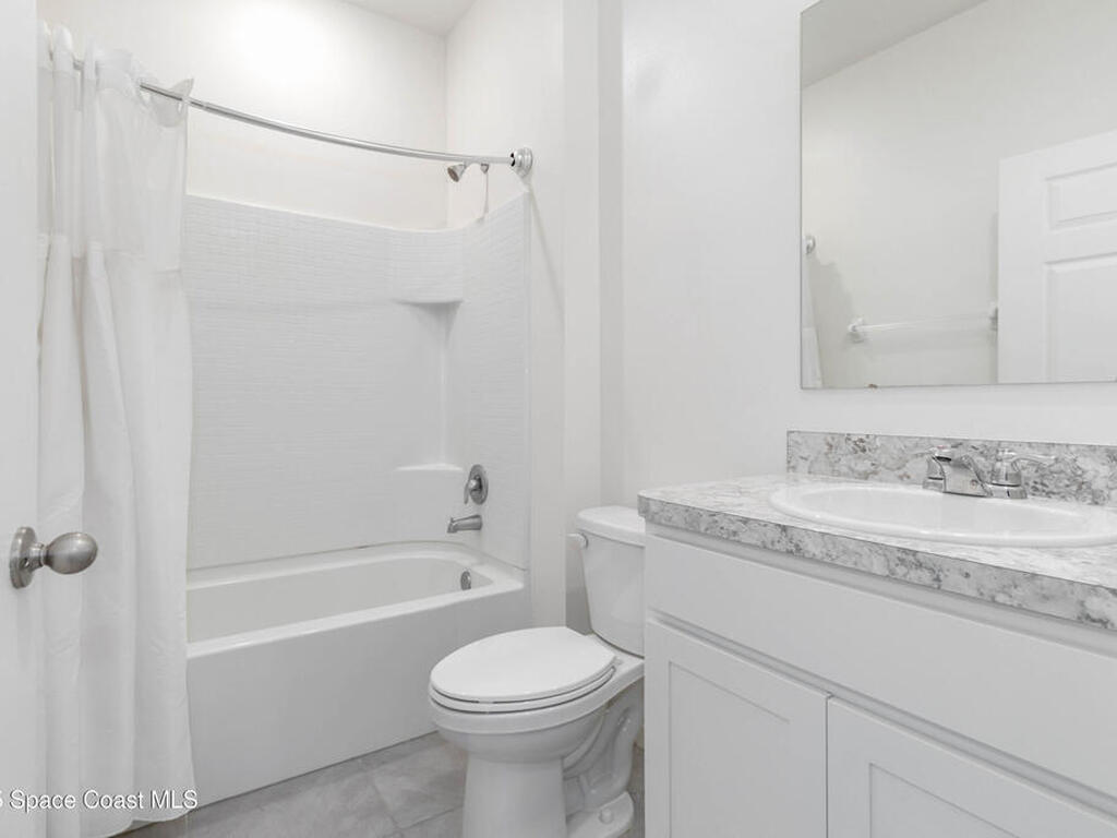 947 Remington Green Drive, Palm Bay, FL 32909