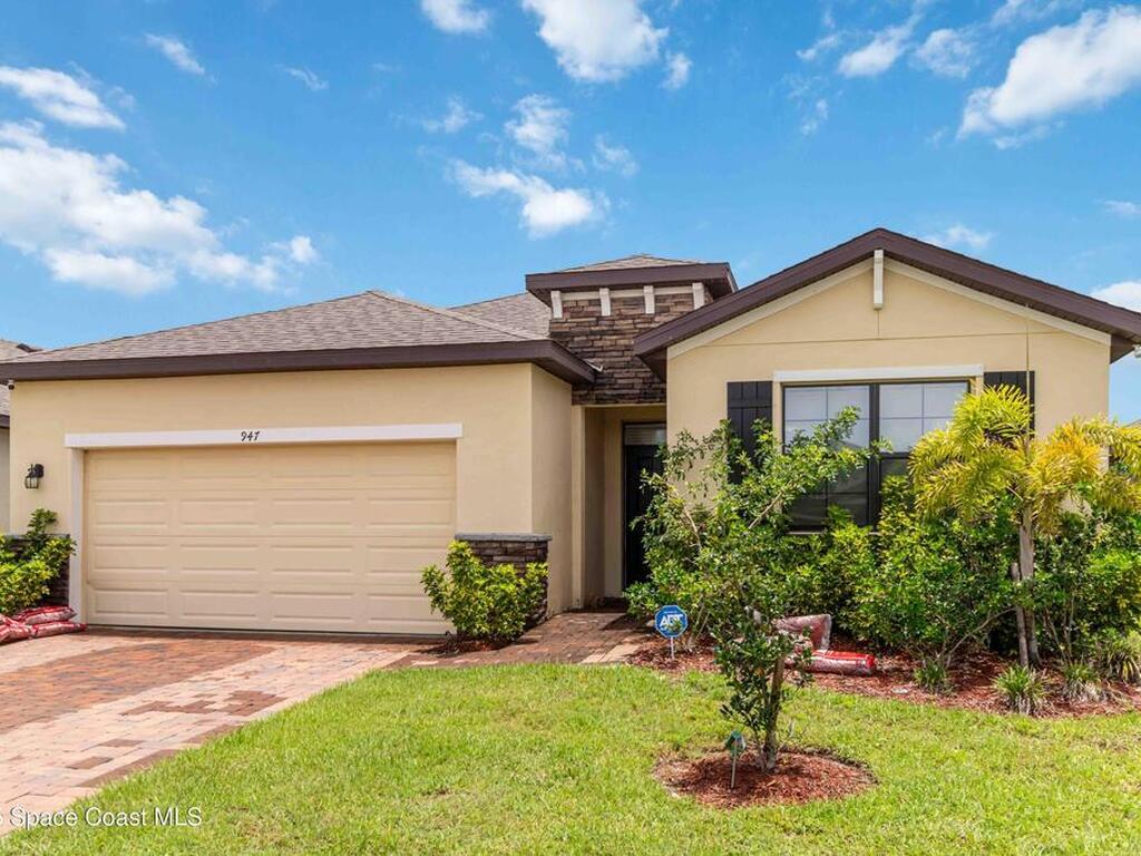 947 Remington Green Drive, Palm Bay, FL 32909