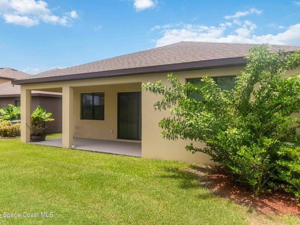947 Remington Green Drive, Palm Bay, FL 32909