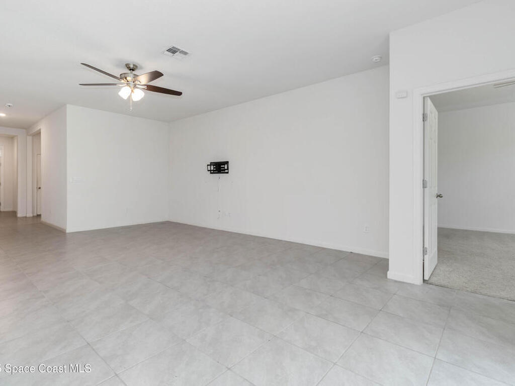 947 Remington Green Drive, Palm Bay, FL 32909