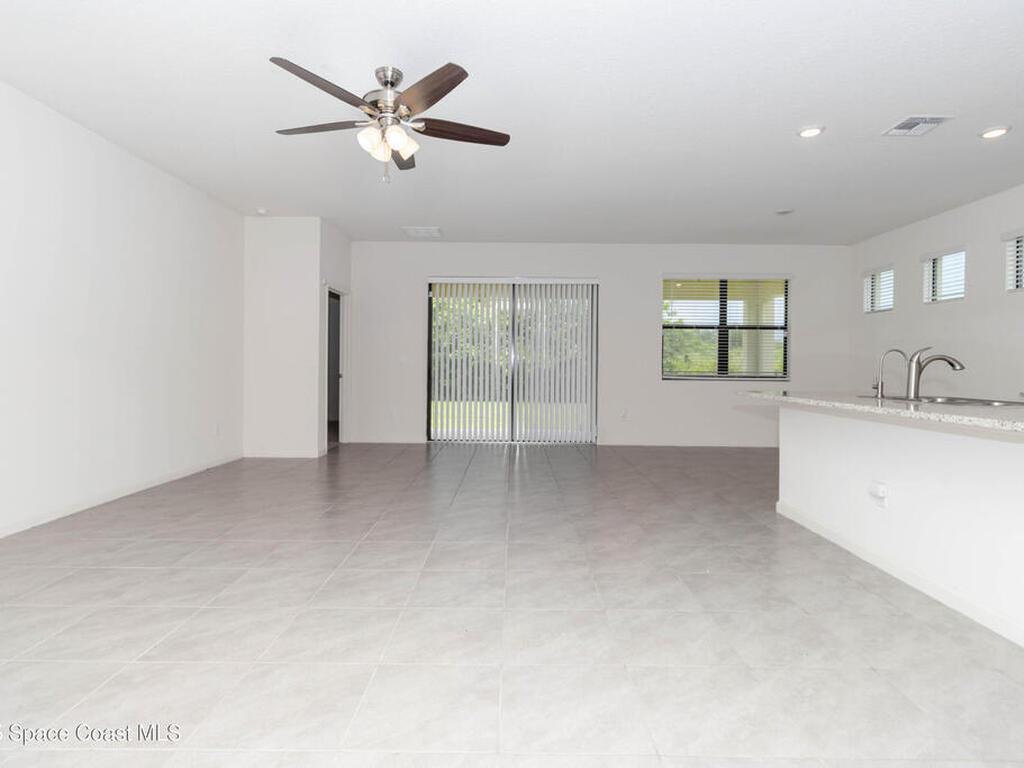 947 Remington Green Drive, Palm Bay, FL 32909