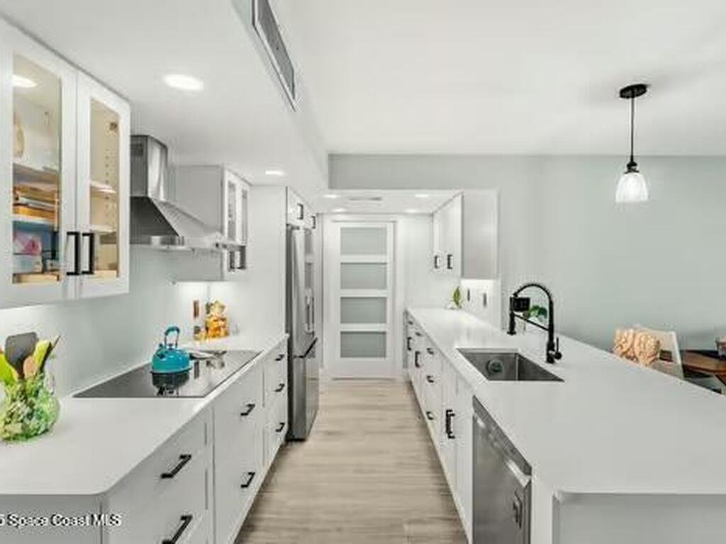 877 N Highway A1a, Indialantic, FL 32903