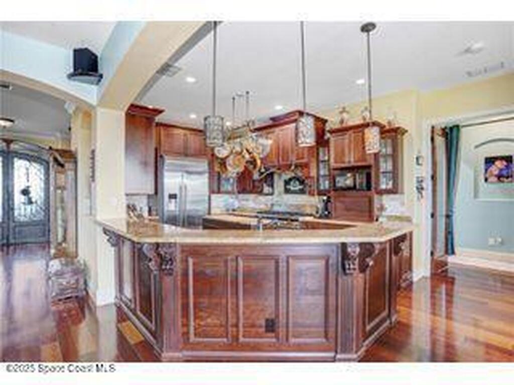 541 Treviso Drive, Apollo Beach, FL 33572