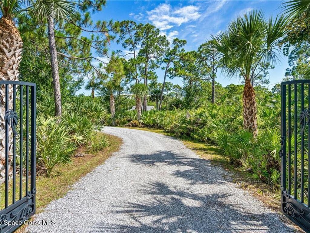 3975 Pepper Tree Street, Grant, FL 32949