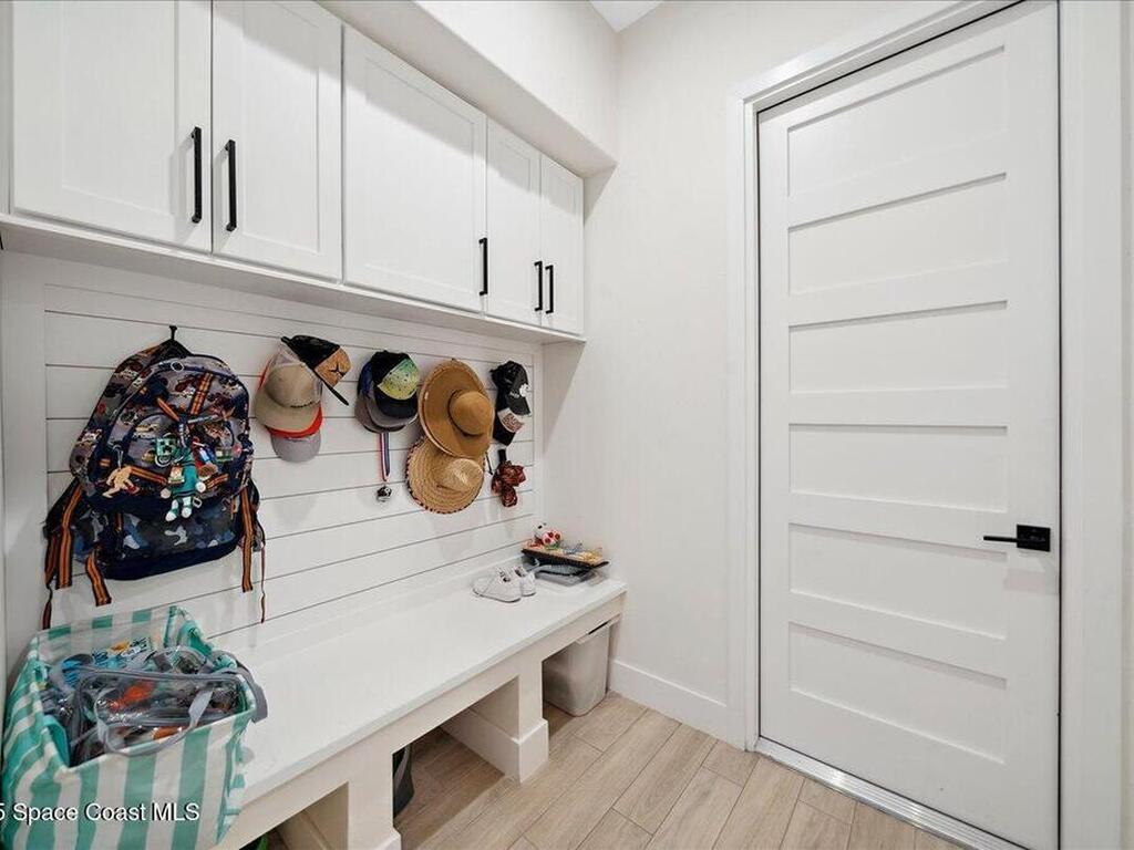 6190 Brabrook Avenue, Grant, FL 32949