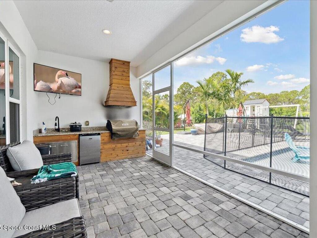 6190 Brabrook Avenue, Grant, FL 32949