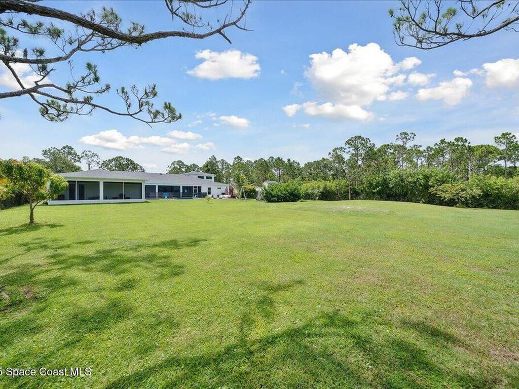 6190 Brabrook Avenue, Grant, FL 32949