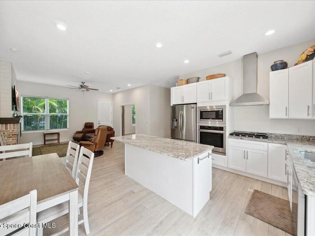 6190 Brabrook Avenue, Grant, FL 32949