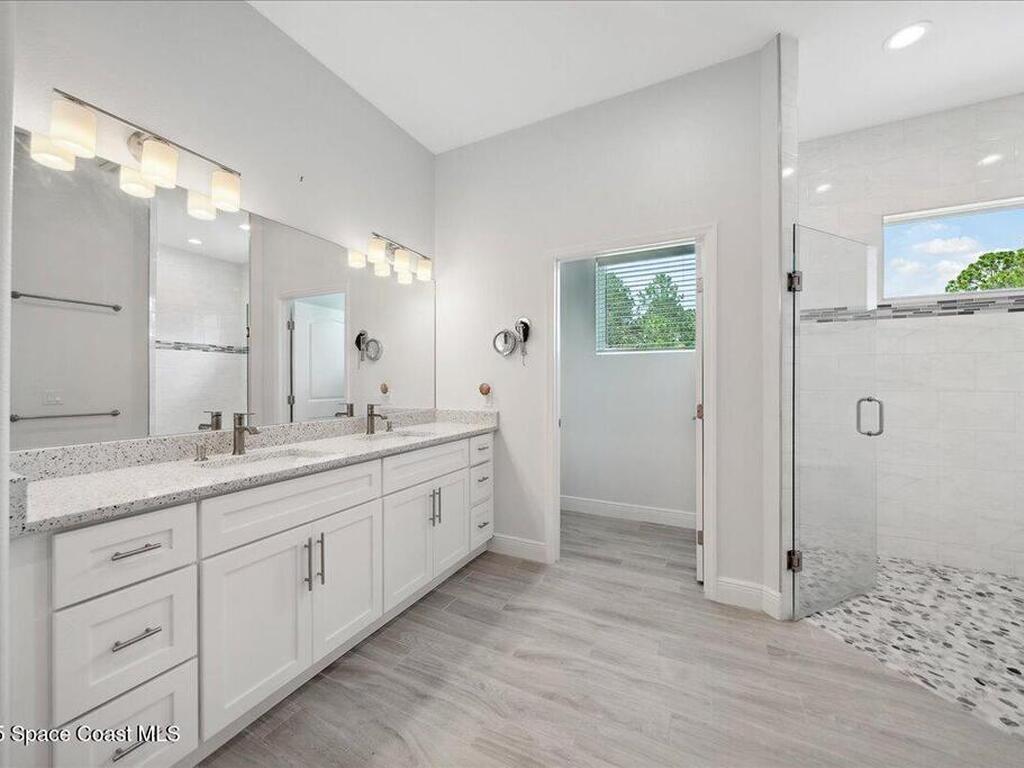 6190 Brabrook Avenue, Grant, FL 32949