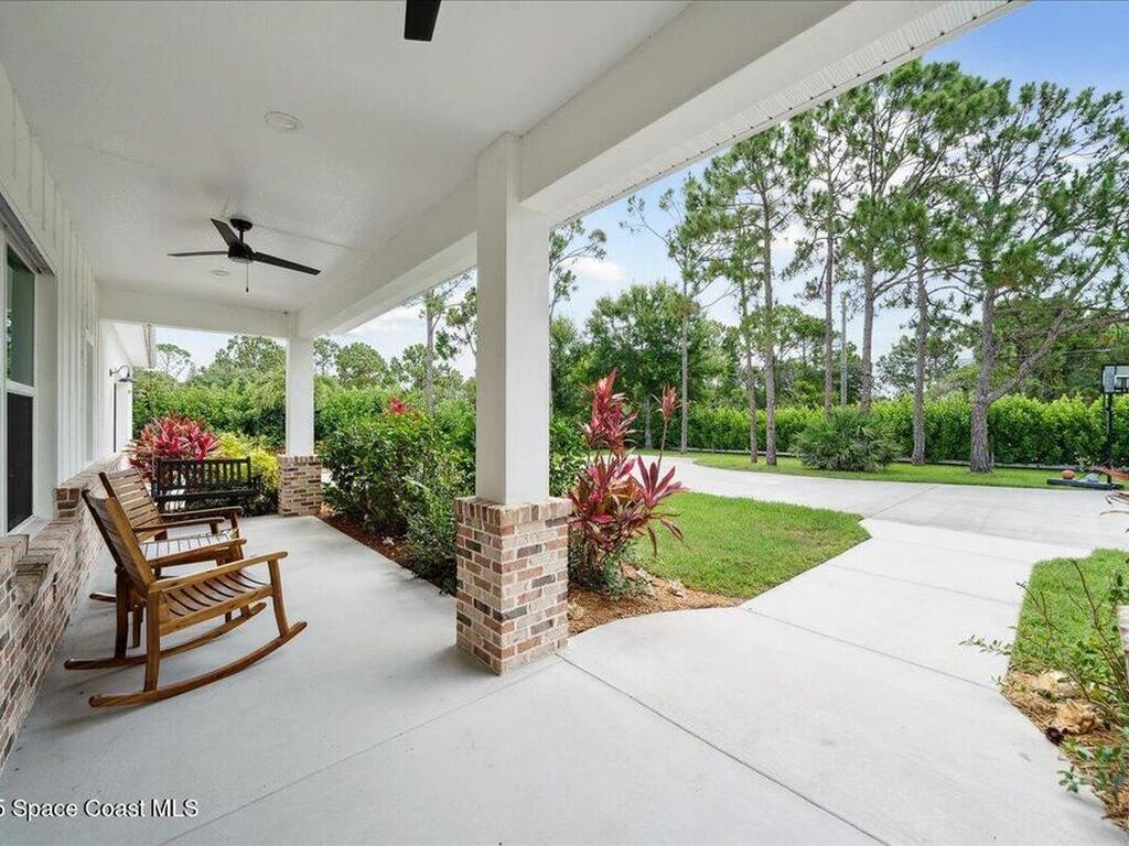 6190 Brabrook Avenue, Grant, FL 32949