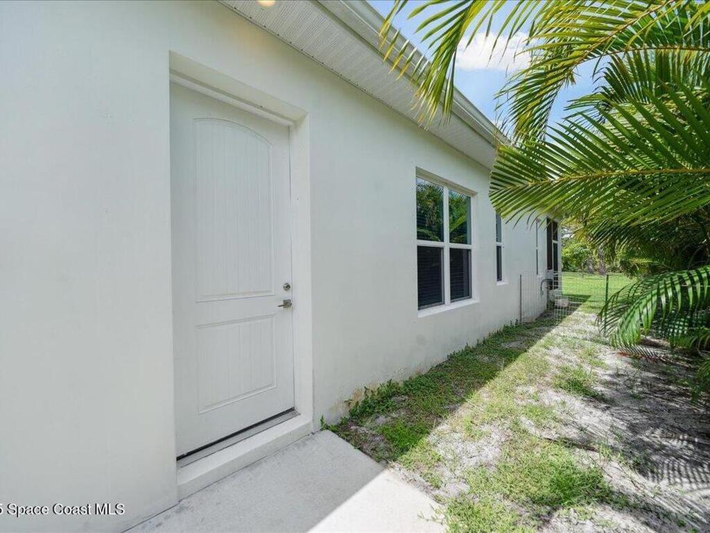 6190 Brabrook Avenue, Grant, FL 32949