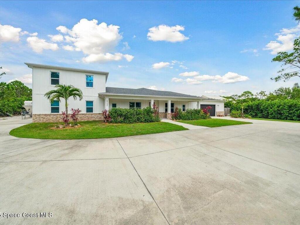 6190 Brabrook Avenue, Grant, FL 32949