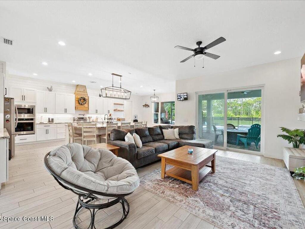 6190 Brabrook Avenue, Grant, FL 32949