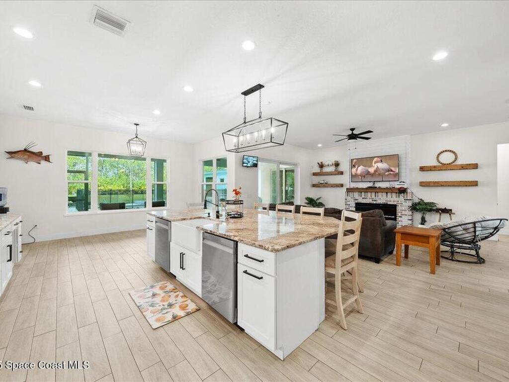 6190 Brabrook Avenue, Grant, FL 32949