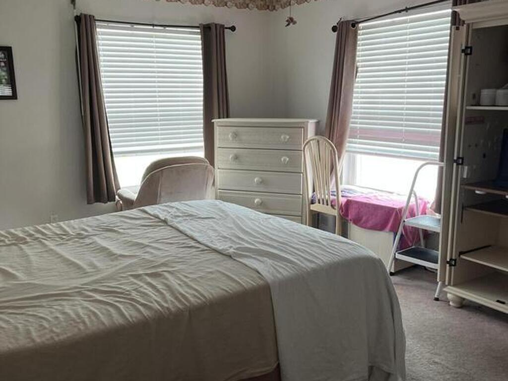 725 Port Malabar Boulevard, Palm Bay, FL 32905