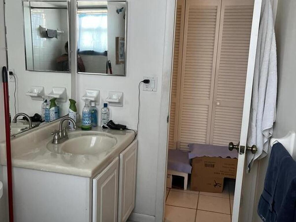 725 Port Malabar Boulevard, Palm Bay, FL 32905