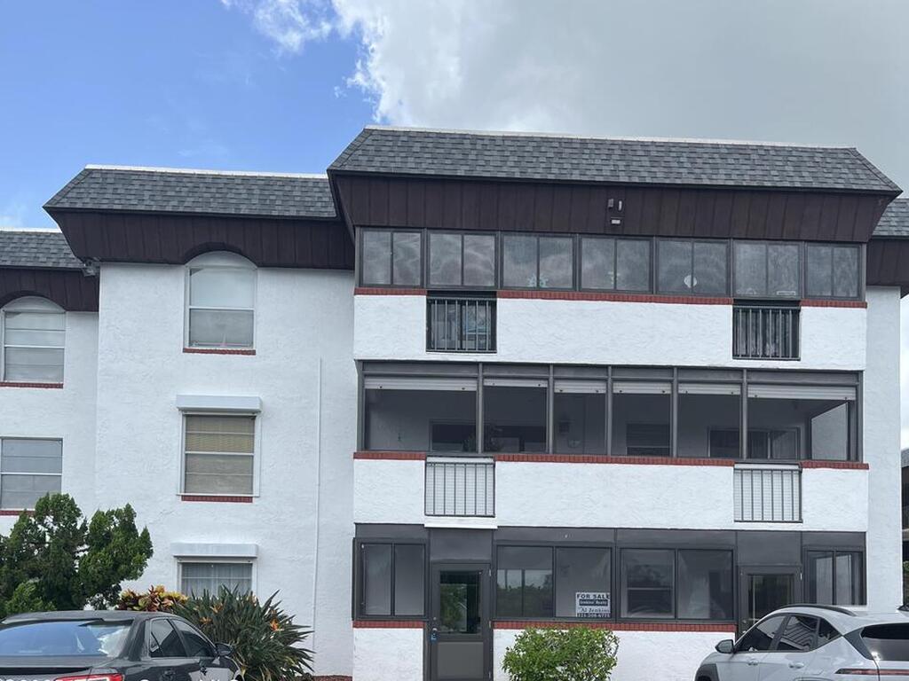 725 Port Malabar Boulevard, Palm Bay, FL 32905