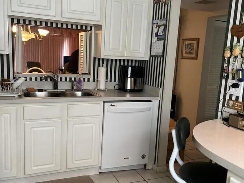 725 Port Malabar Boulevard, Palm Bay, FL 32905