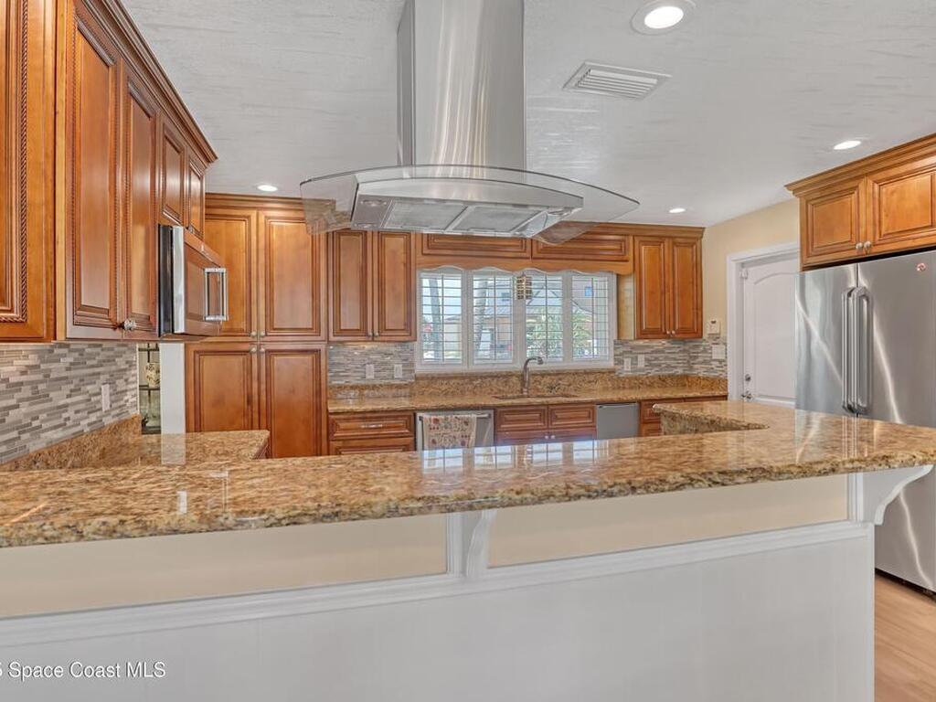 55 Country Club Road, Cocoa Beach, FL 32931