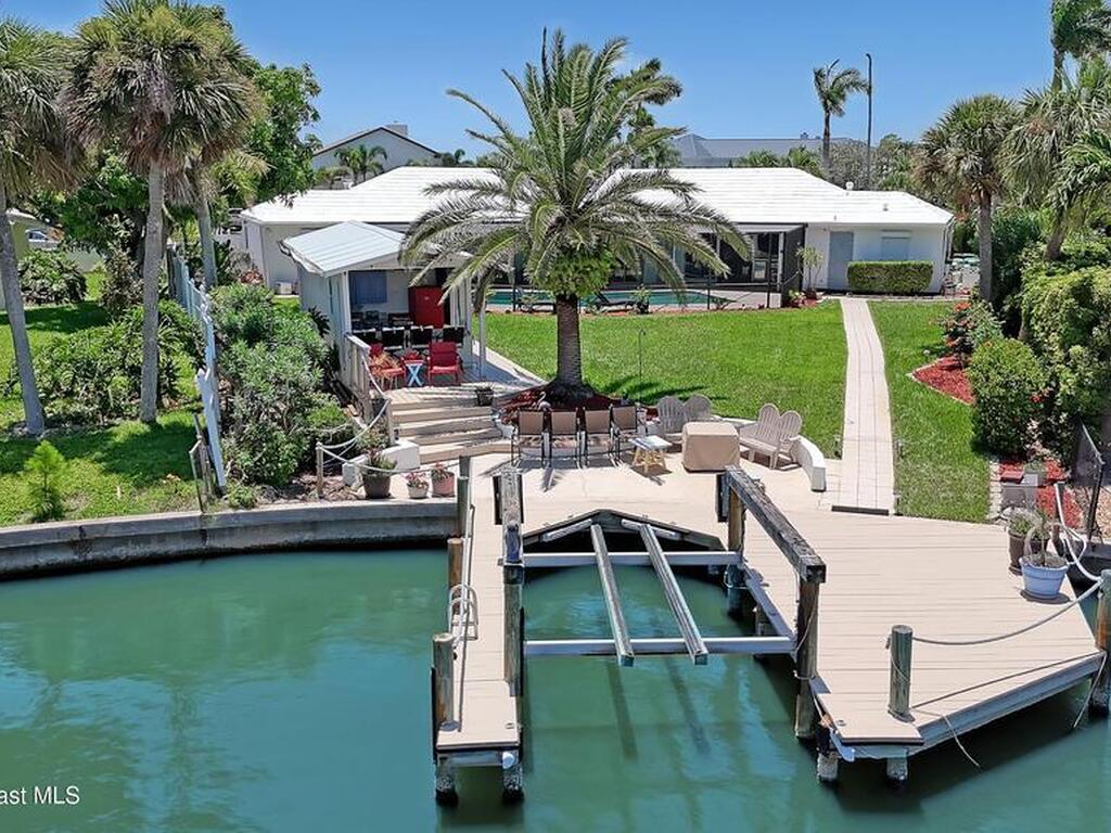 55 Country Club Road, Cocoa Beach, FL 32931