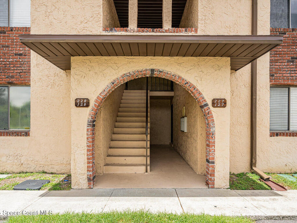 128 San Paulo Circle, West Melbourne, FL 32904