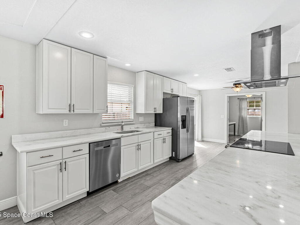 947 Bluewater Drive, Indian Harbour Beach, FL 32937