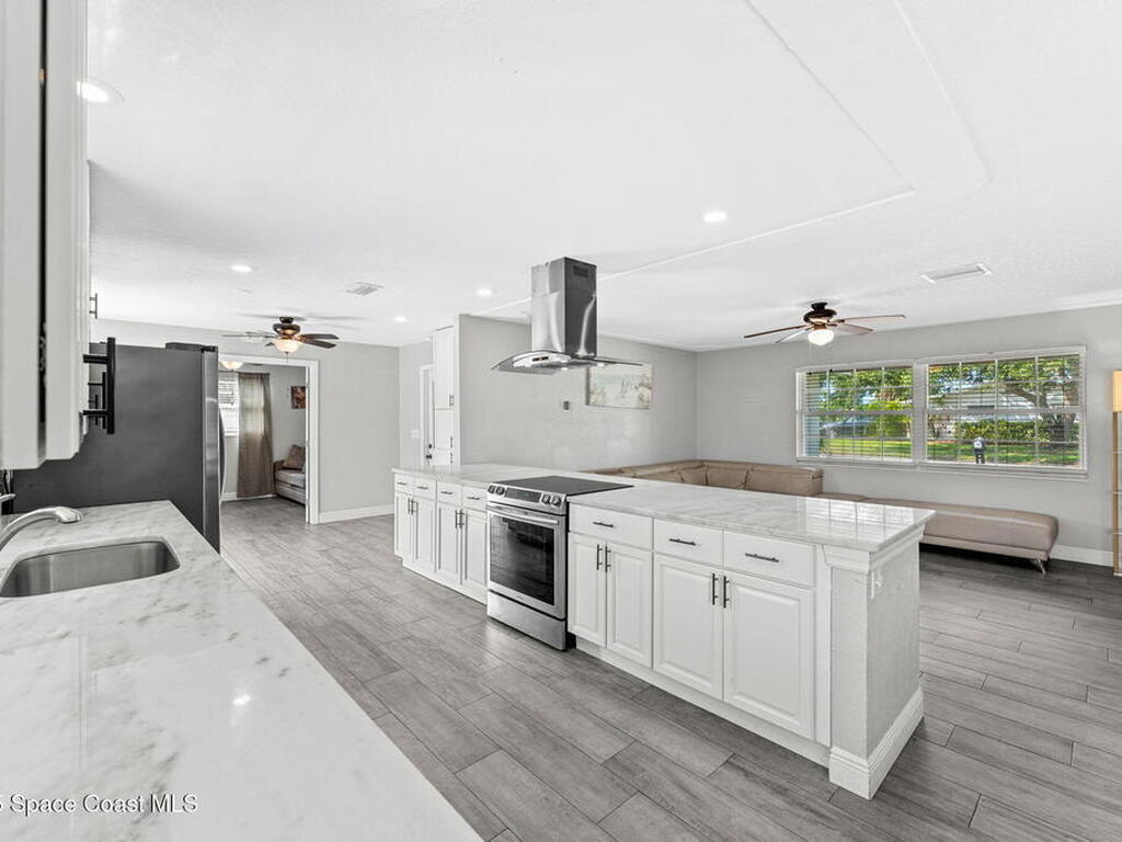 947 Bluewater Drive, Indian Harbour Beach, FL 32937