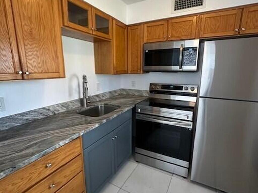 417 Madison Avenue, Cape Canaveral, FL 32920