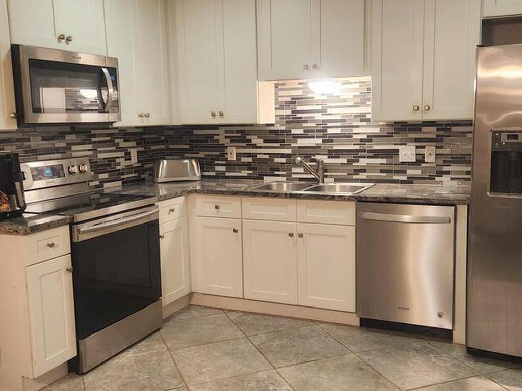 2014 Manor Drive, Palm Bay, FL 32905