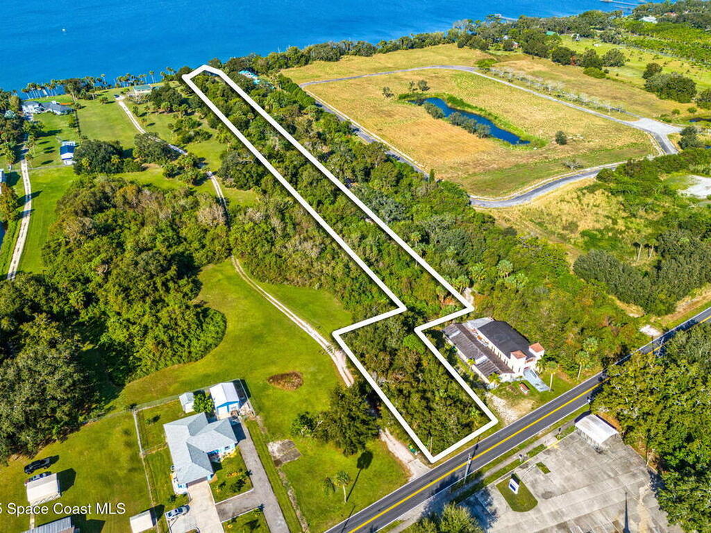 1405 N Tropical Trail, Merritt Island, FL 32953