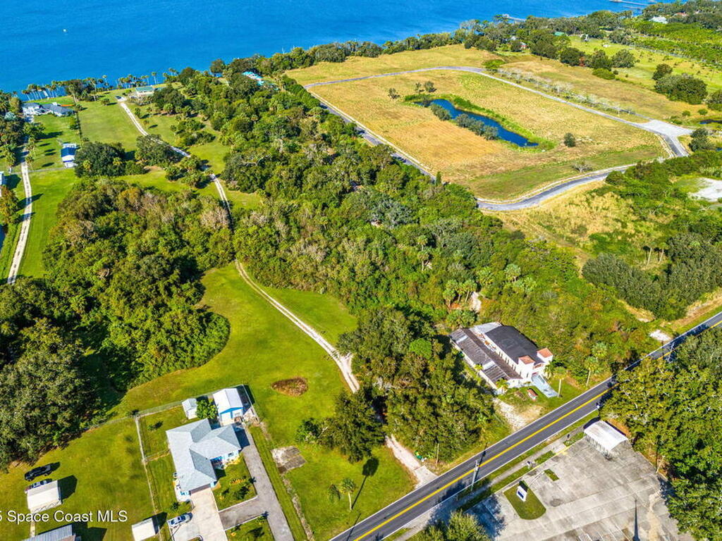 1405 N Tropical Trail, Merritt Island, FL 32953