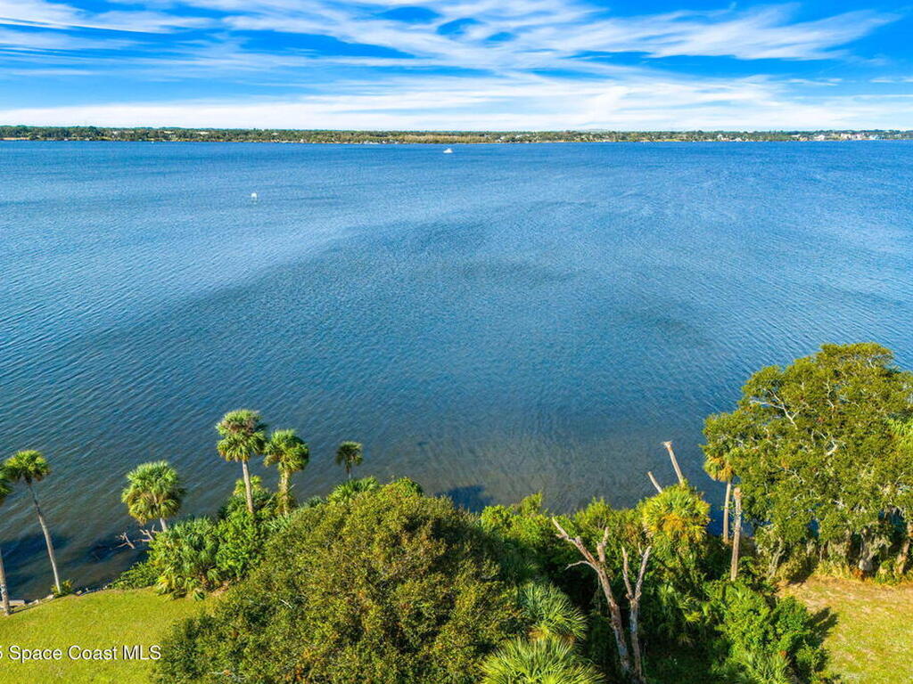 1405 N Tropical Trail, Merritt Island, FL 32953