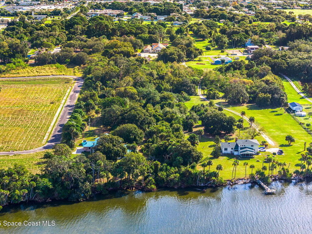 1405 N Tropical Trail, Merritt Island, FL 32953