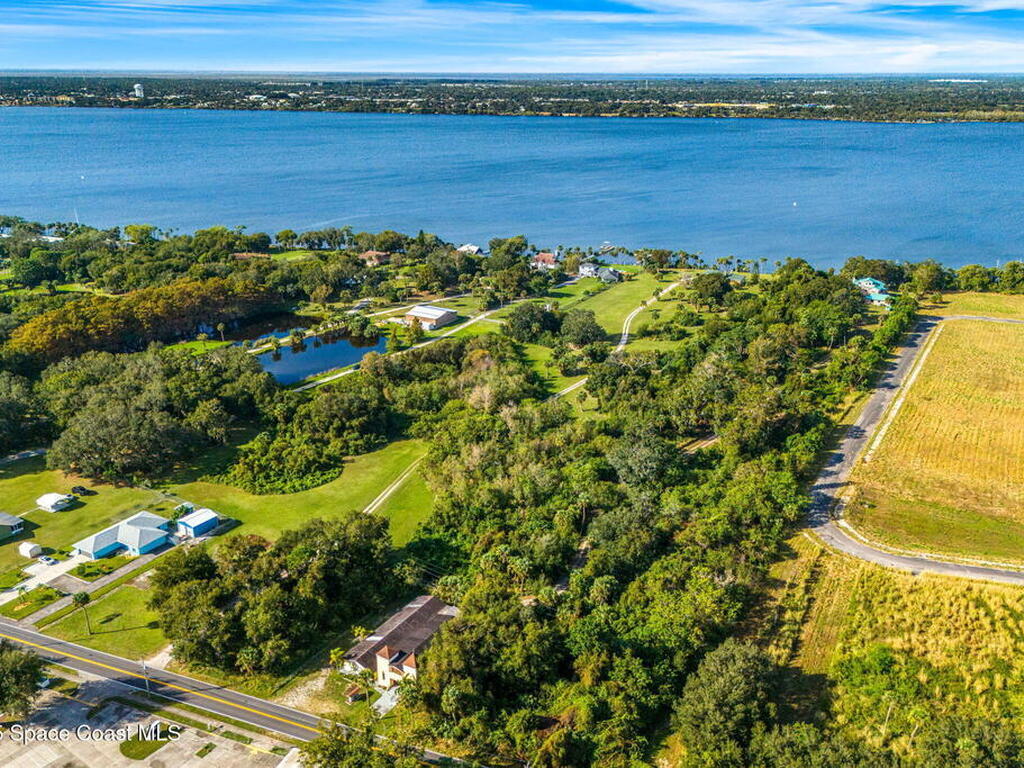 1405 N Tropical Trail, Merritt Island, FL 32953