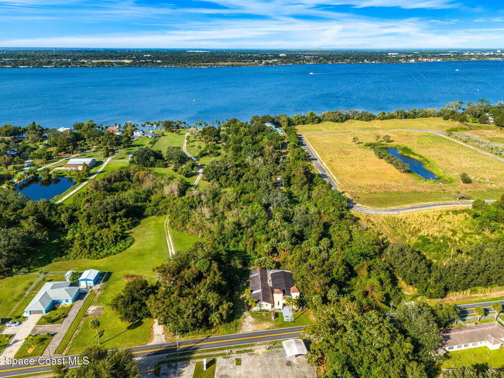 1405 N Tropical Trail, Merritt Island, FL 32953