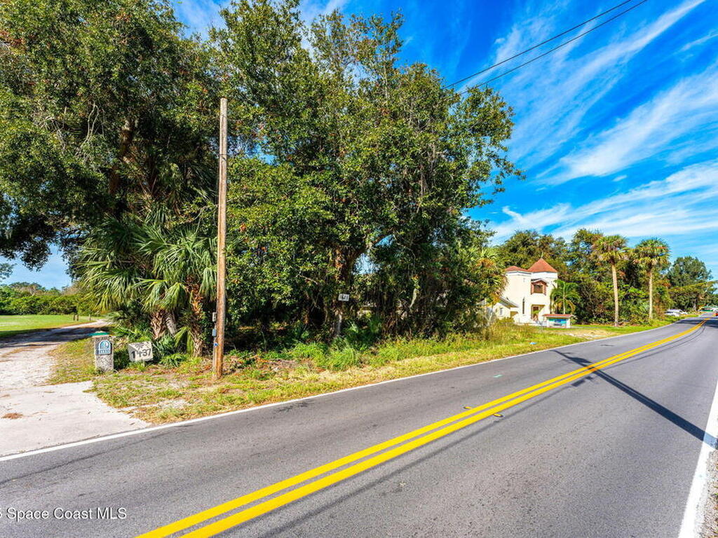 1405 N Tropical Trail, Merritt Island, FL 32953