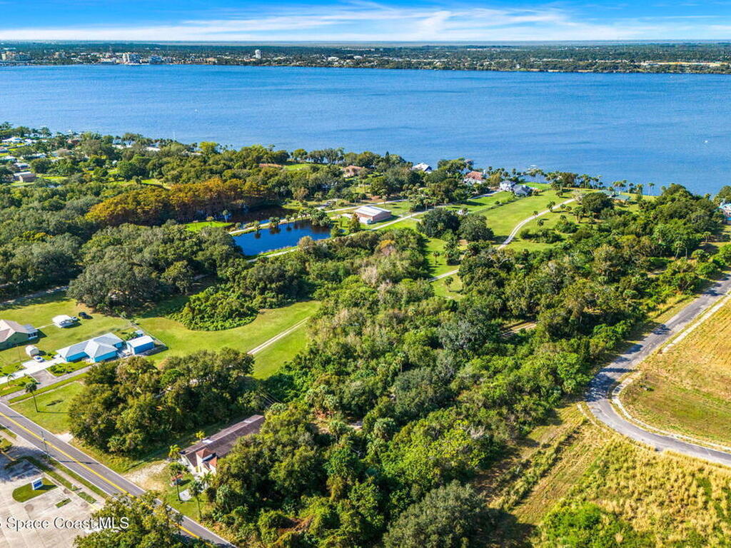 1405 N Tropical Trail, Merritt Island, FL 32953