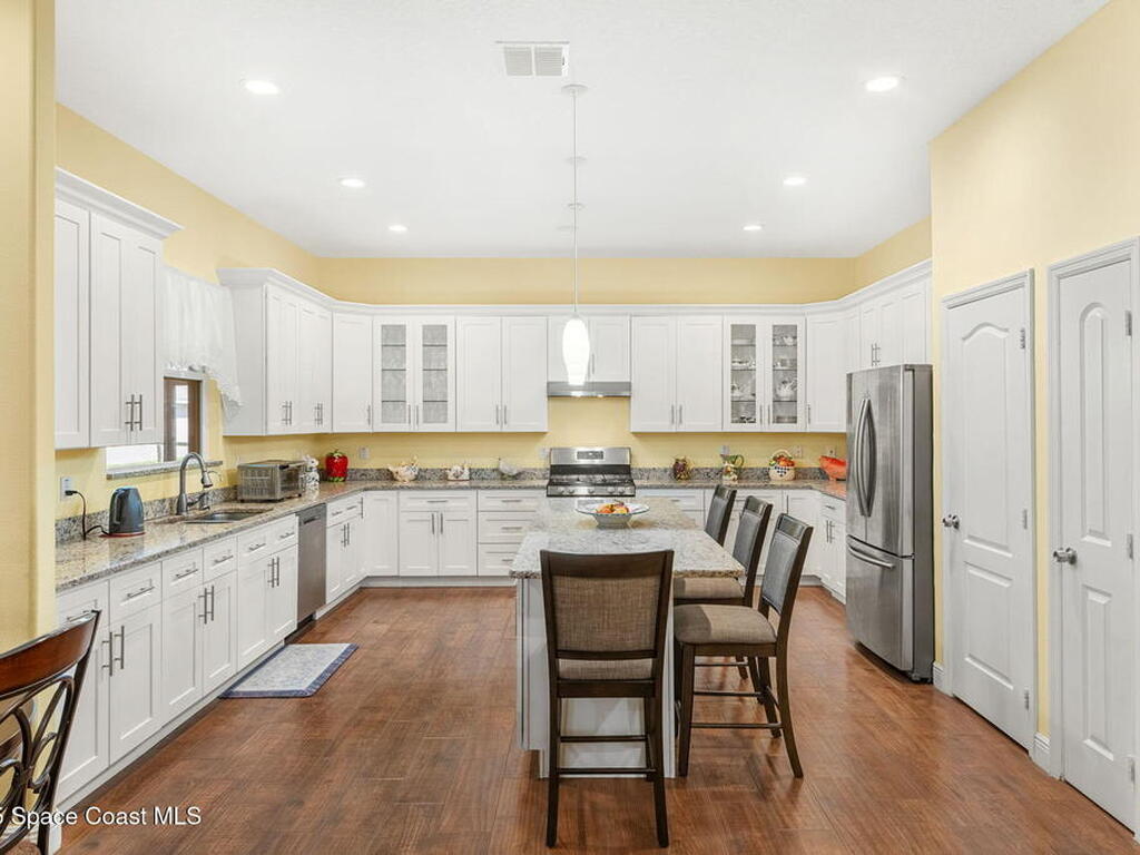 462 Gancedo Street, Palm Bay, FL 32908