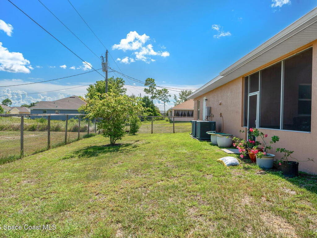 462 Gancedo Street, Palm Bay, FL 32908