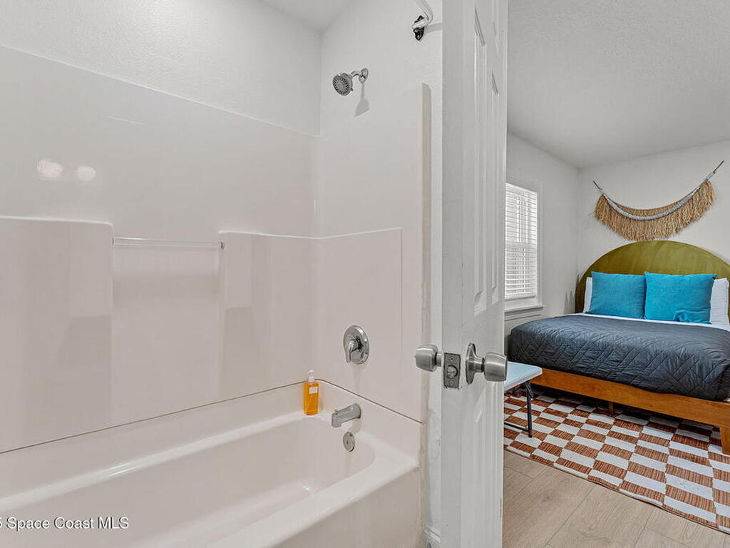 402 S Orlando Avenue, Cocoa Beach, FL 32931