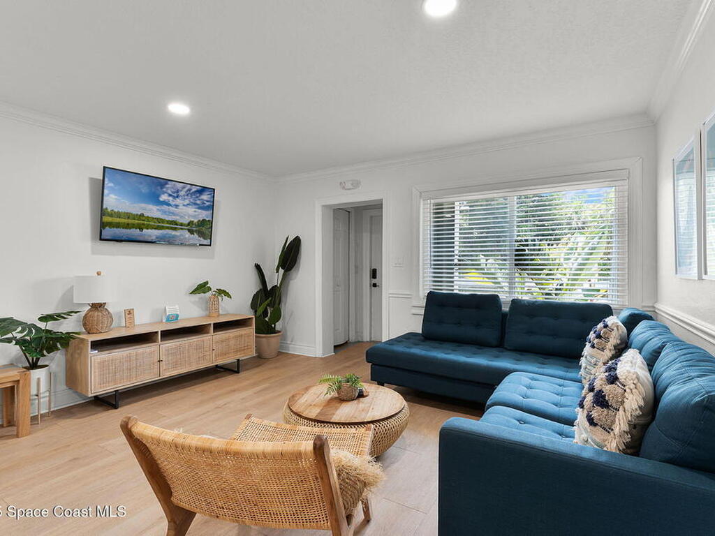 402 S Orlando Avenue, Cocoa Beach, FL 32931