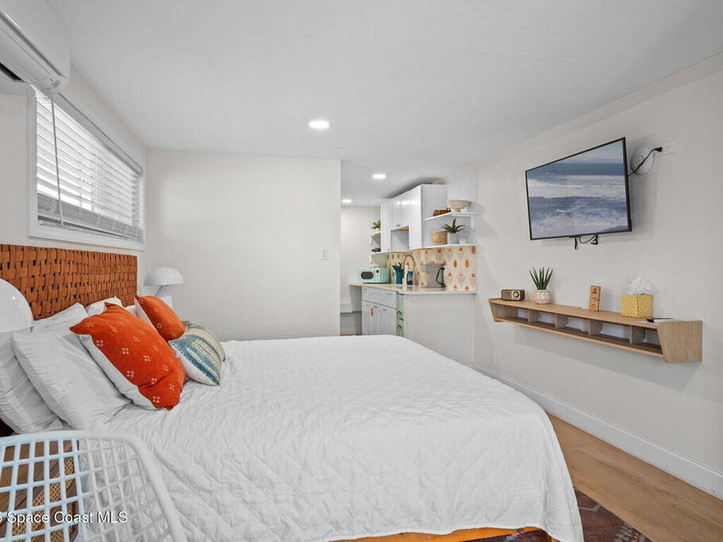 402 S Orlando Avenue, Cocoa Beach, FL 32931