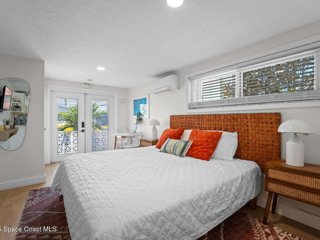 402 S Orlando Avenue, Cocoa Beach, FL 32931