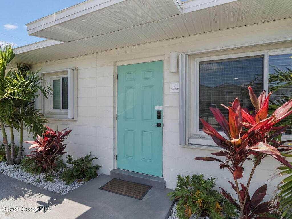 402 S Orlando Avenue, Cocoa Beach, FL 32931