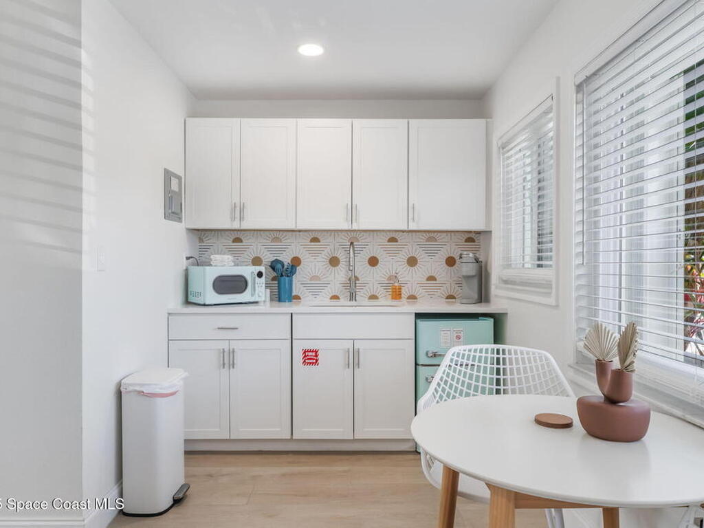 402 S Orlando Avenue, Cocoa Beach, FL 32931