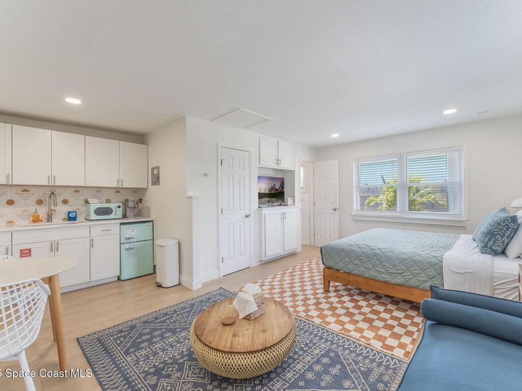 402 S Orlando Avenue, Cocoa Beach, FL 32931