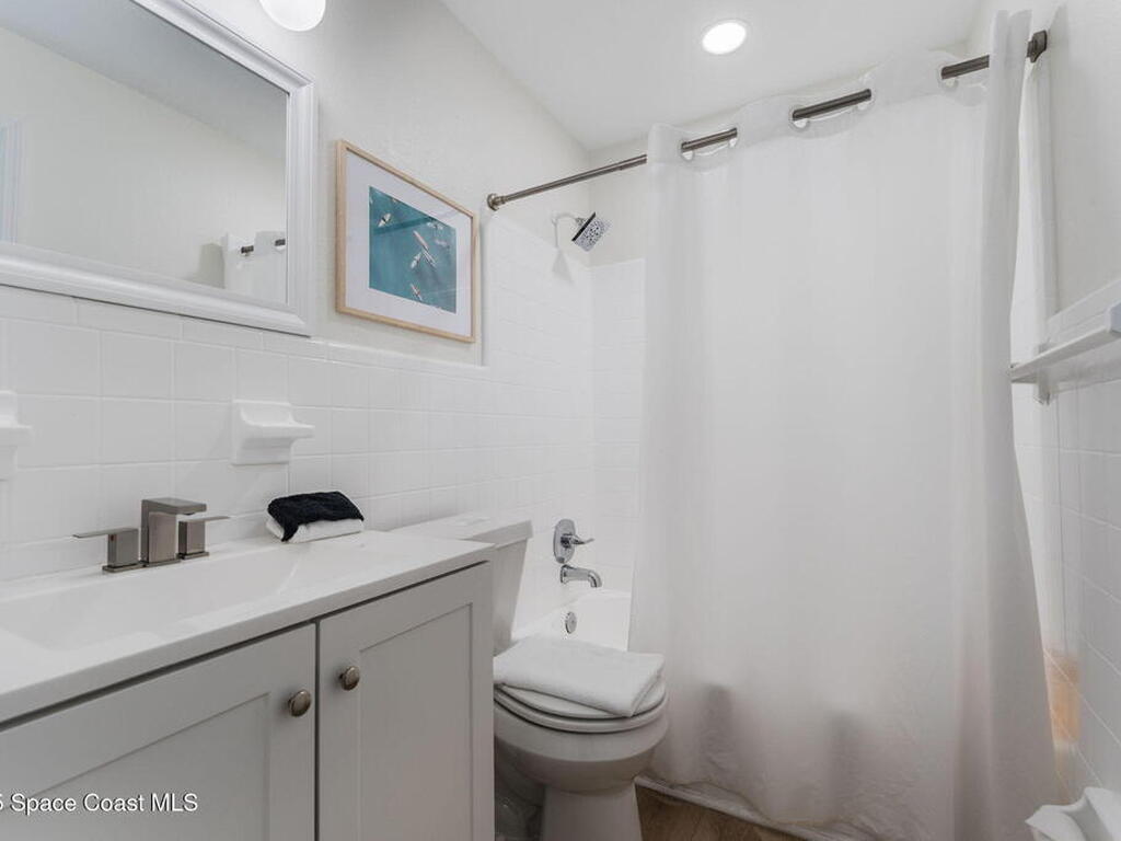 402 S Orlando Avenue, Cocoa Beach, FL 32931